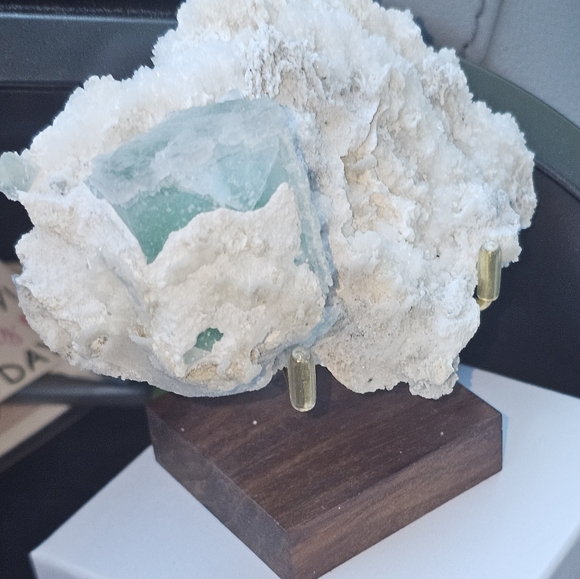 Big green fluorite cube in creedite and calcite matrix - Picture 3 of 16